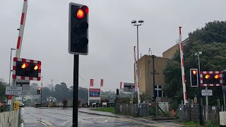 Lymington Town Level Crossing Hampshire [upl. by Merkle]